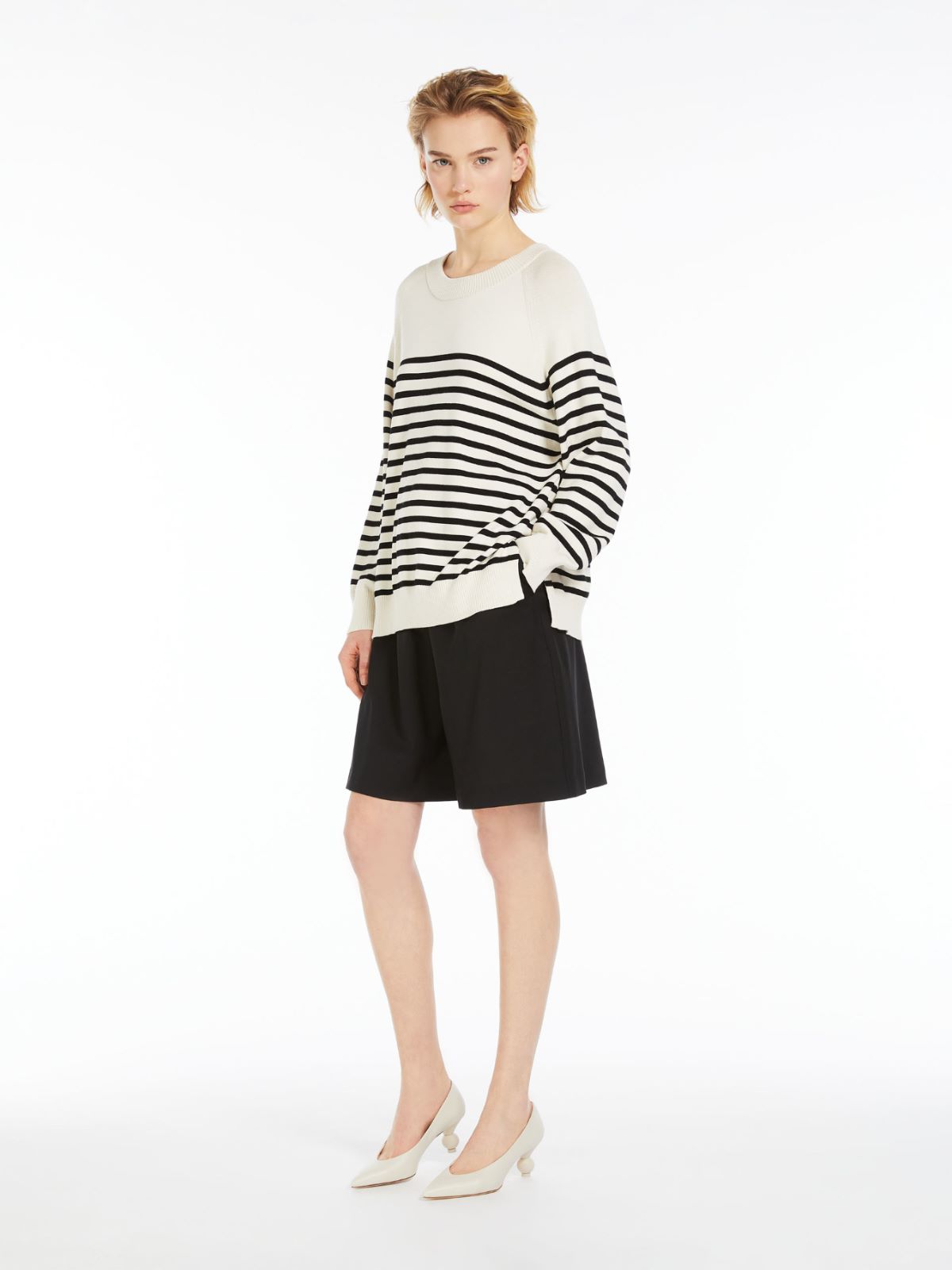 羊毛百慕大短裤 - 黑色 - Marina Rinaldi