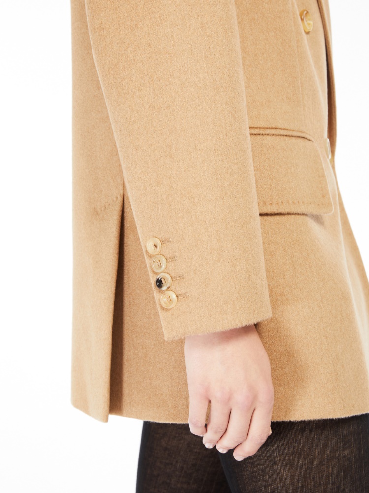 Olimpia Jacket in pure camel drap - 驼色 - Marina Rinaldi - 5
