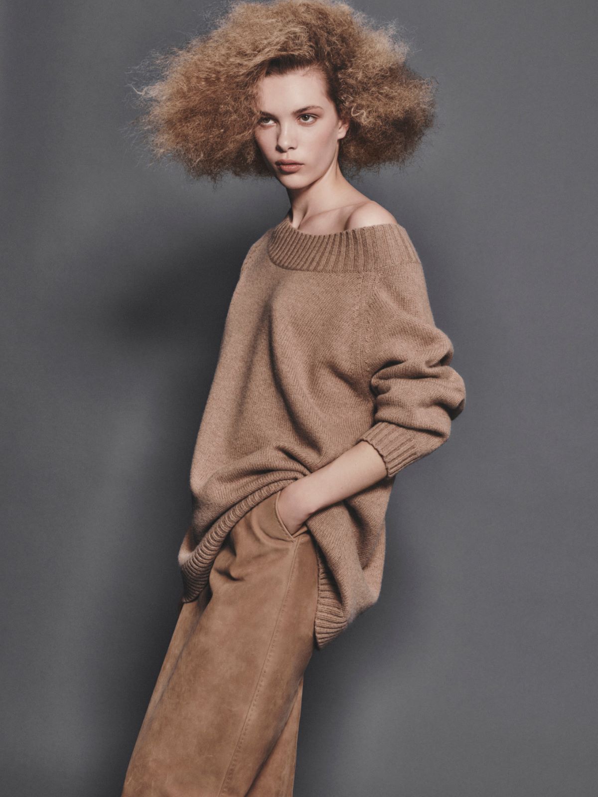 Off-the-shoulder wool and cashmere jumper - 浅棕色 - Marina Rinaldi