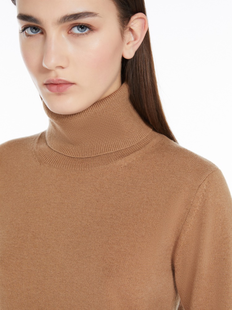 Cashmere polo-neck jumper - 驼色 - Marina Rinaldi - 4