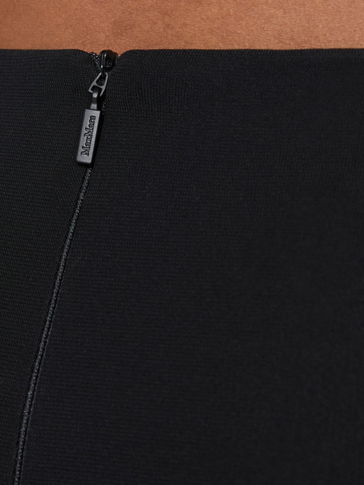 Compact crêpe jersey midi skirt - 黑色 - Marina Rinaldi - 4