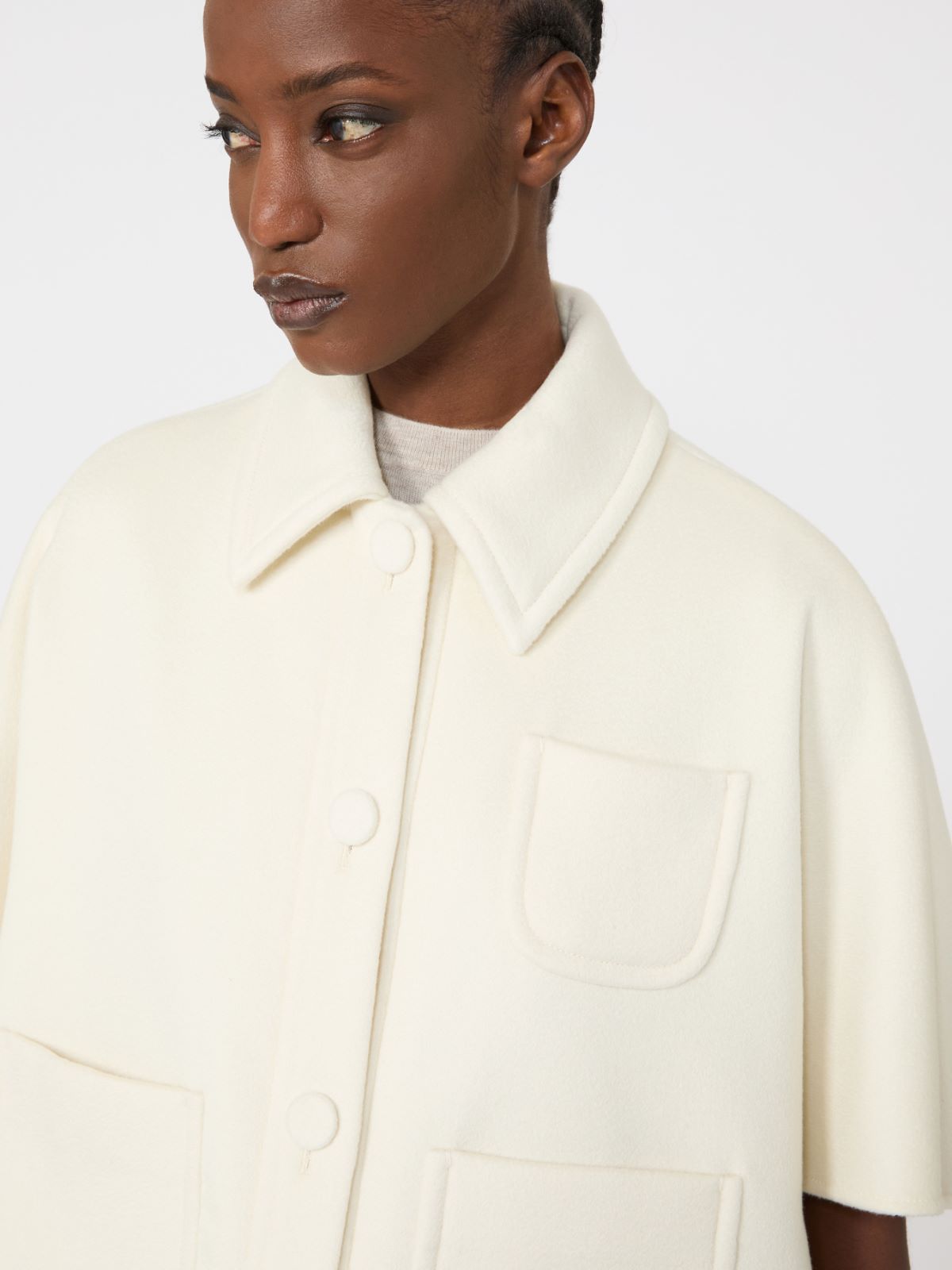 山羊绒箱型廓形斗篷 - 白色 - Marina Rinaldi - 4